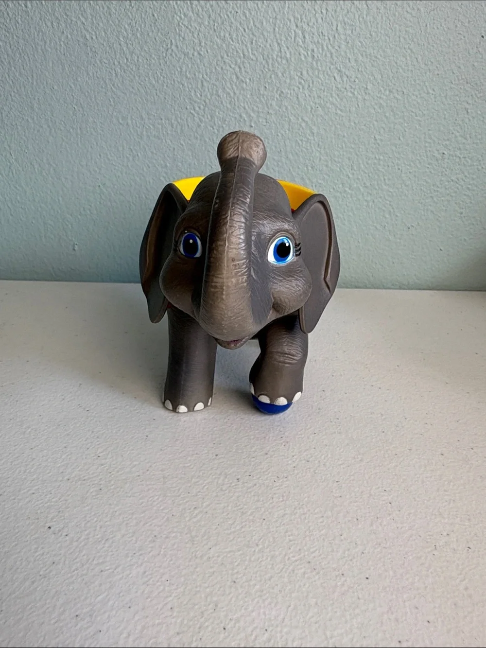 2005 Feldman Entertainment Greatest Show on Earth Elephant Cup